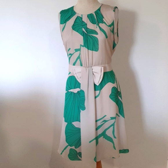Dresses & Skirts - Gabriella Frattini Size 14 Floral Green Cream Dress Like New Condition